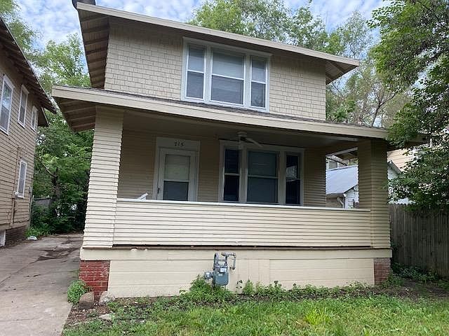 1st image of 715 Park St