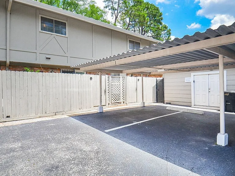 515 Tallowood Rd #1 — Photo 18