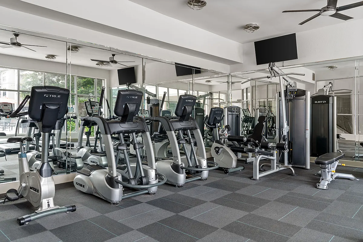 C242920_Sirona_GYM_03_03 - Sirona