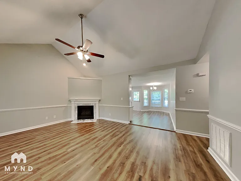 523 Rockvale Ct — Photo 6