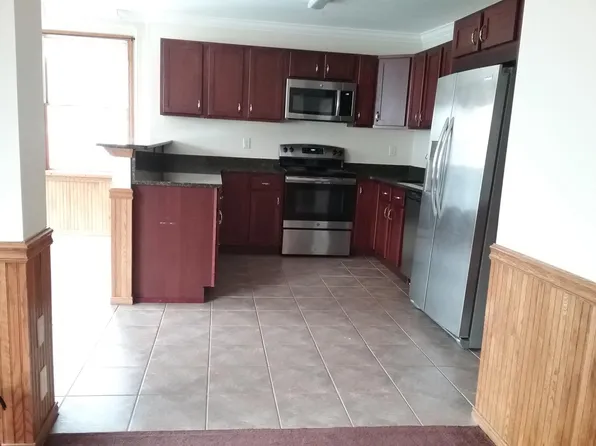 2 Clinton St #2, Portsmouth, NH 03801