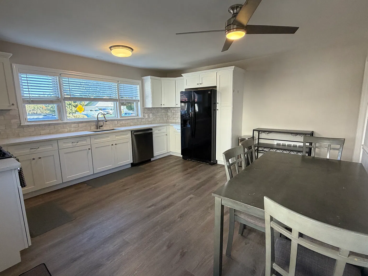 3 bed, 1210 sqft, $3,500 — Photo 3