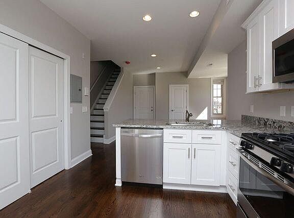 3rd image of 1025 E Moyamensing Ave Unit B