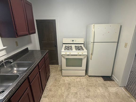 5th image of 1016 E Lake Rd #1B