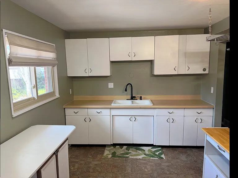 28 Oak St — Photo 16