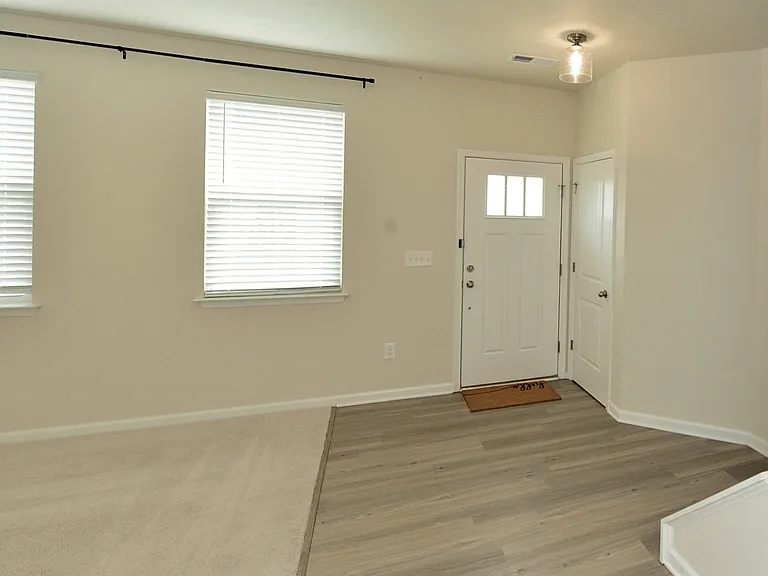 1701 Pasture Pl — Photo 3