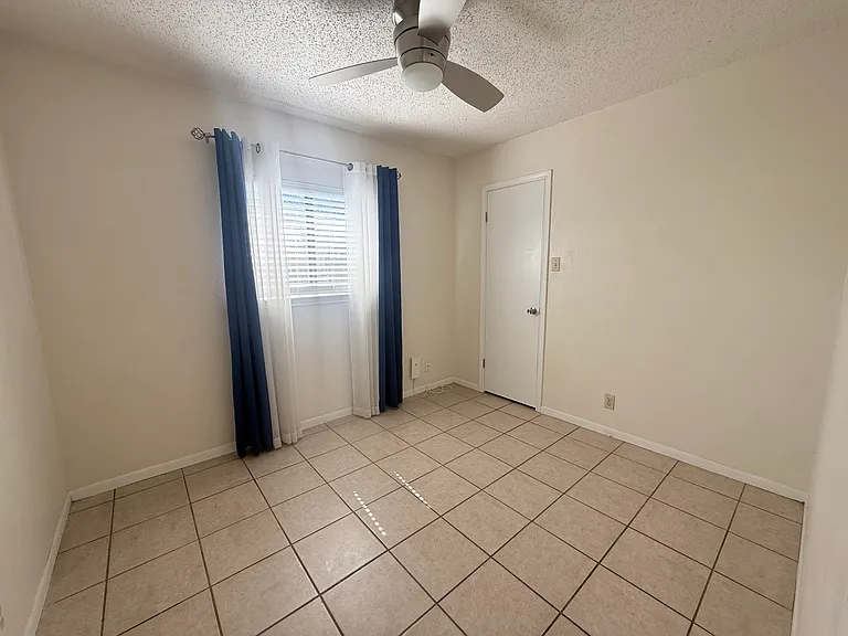 600 Country Aire Dr — Photo 11