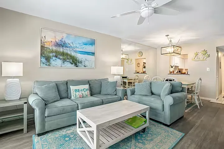 2 bed, 980 sqft, $6,200 — Photo 2
