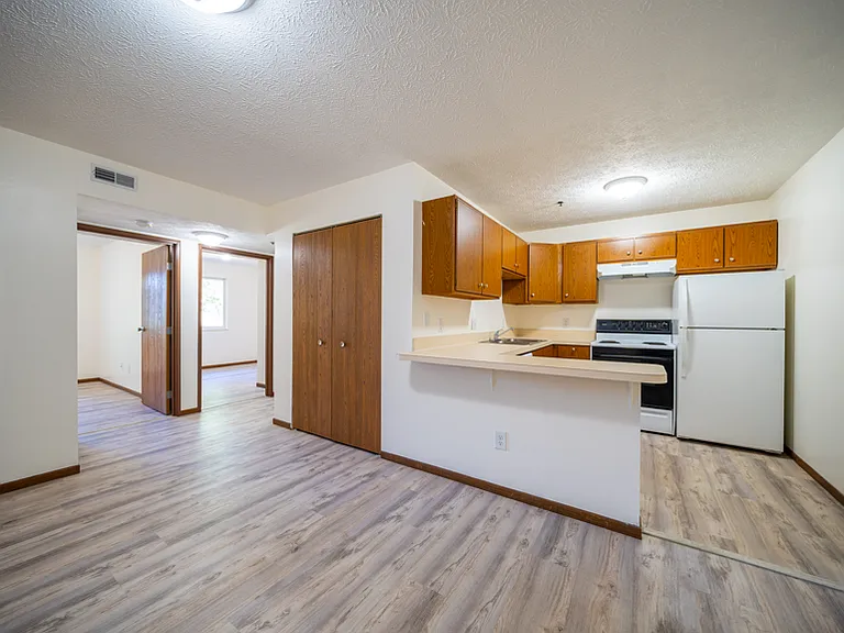 Sumner Point Apartments — Photo 13