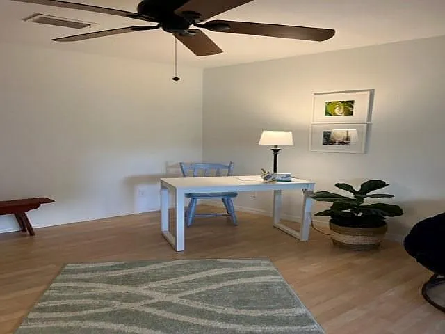 301 SE Castle Ct — Photo 8