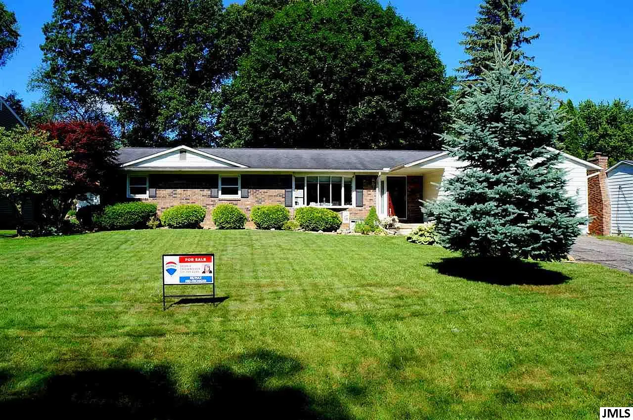 1954 Elmhurst Ln photo 1