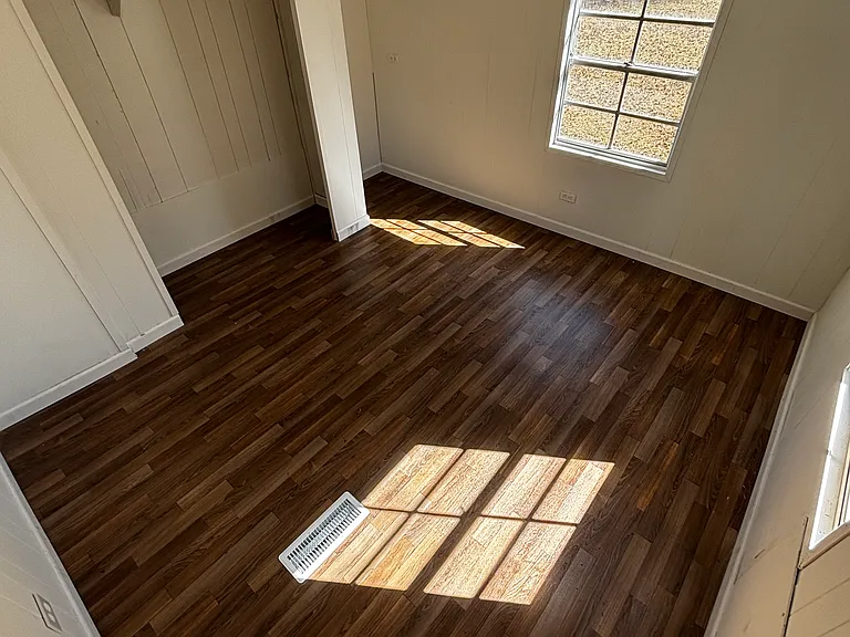 111 Corman Cir — Photo 6