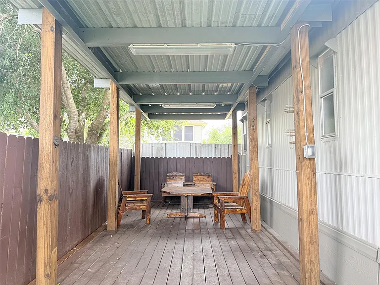 1619 Avenue D — Photo 19