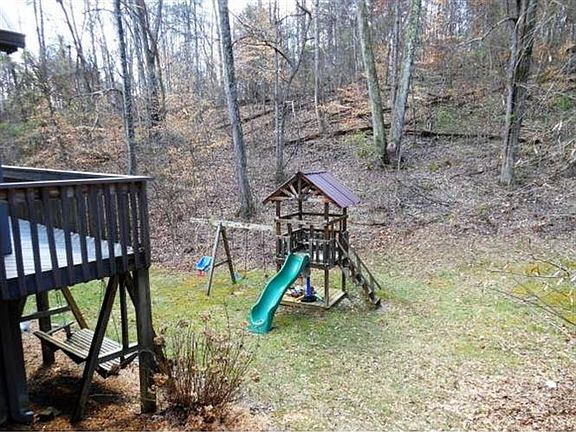 5th image of 530 Ramblewood Dr