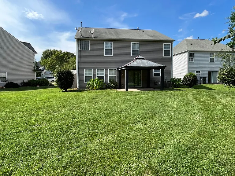 10410 Pickerel Ln — Photo 28