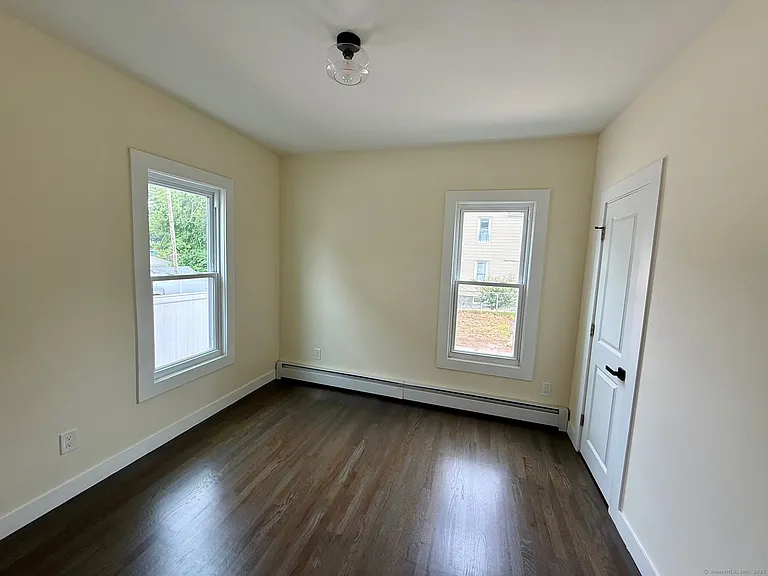 449 Stanley St #2 — Photo 28