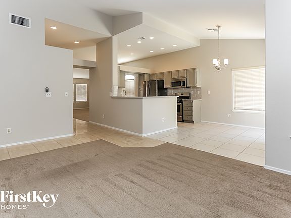 3rd image of 4421 Inez Dr