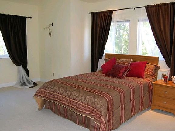 Bedroom - Alternate View