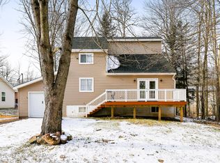 8473 Bumble Bee Way, Tobyhanna, PA 18466