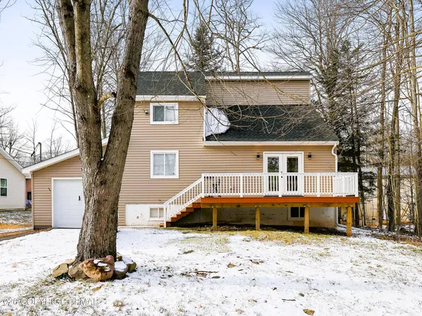 8473 Bumble Bee Way, Tobyhanna, PA 18466