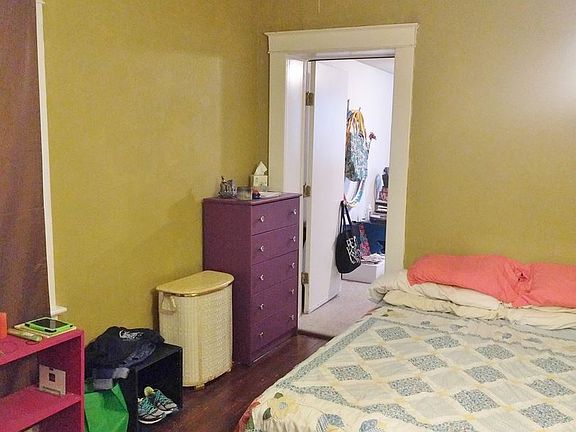 5th image of 1015 W 39th St APT 1W