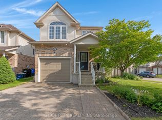 302 Oprington Pl, Kitchener, ON N2N 3P3