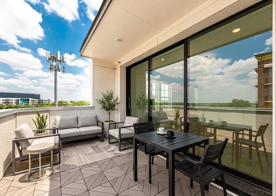 1201 Shore District Dr