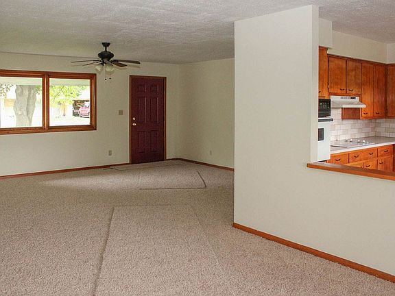 2nd image of 127 Eastland Dr