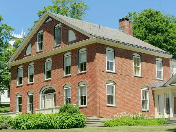 25 Lawrence Hill Rd, Weston, VT 05161