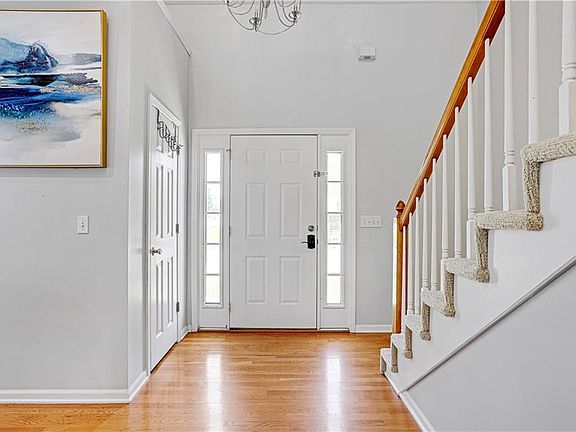5th image of 12470 Charlotte St