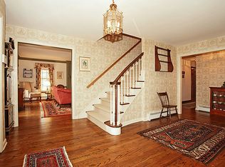 252 McKinley Pl, Ridgewood, NJ 07450