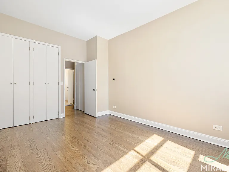 330 E 39th St #37C — Photo 9