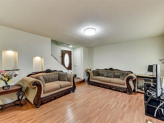 4th image of 2858 Capella Cir