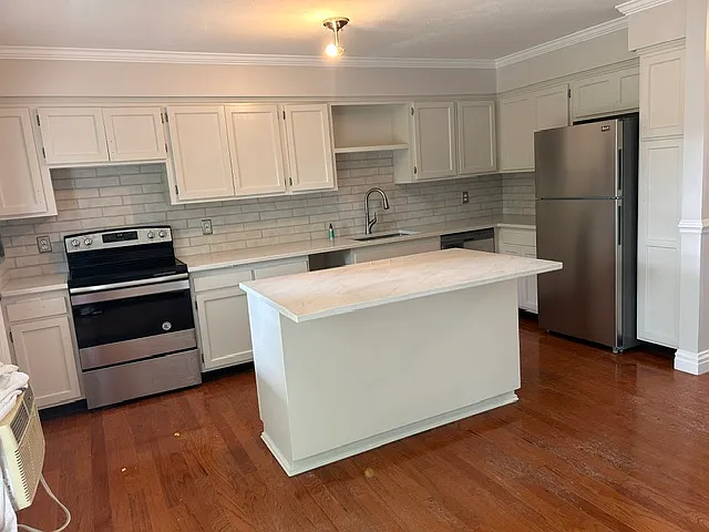 7 Somerset Dr #C — Photo 4