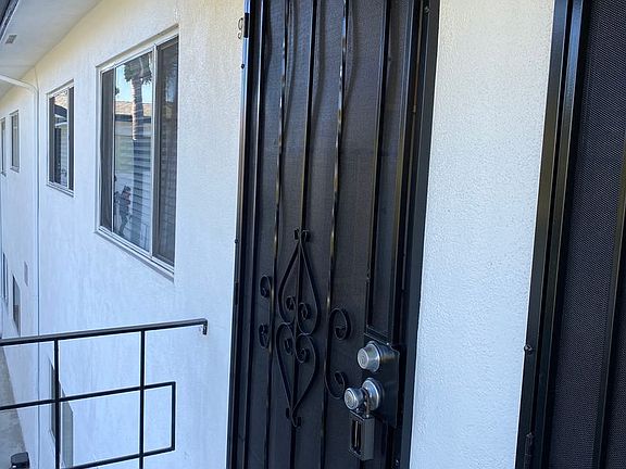 3rd image of 1736 Sherman Pl APT 9
