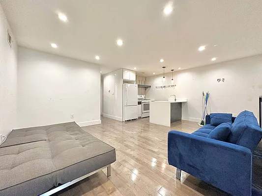 Rented by Doorway NYC, LLC | media 30