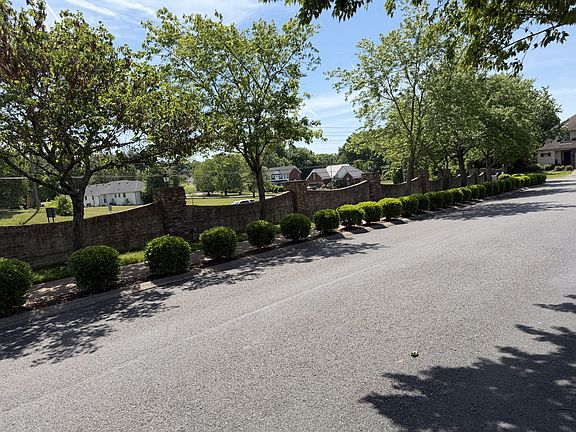 5th image of 2331 River Terrace Dr