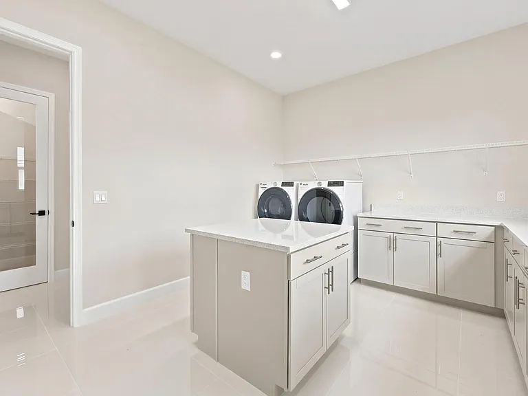 14261 Spruce Pine Dr — Photo 54
