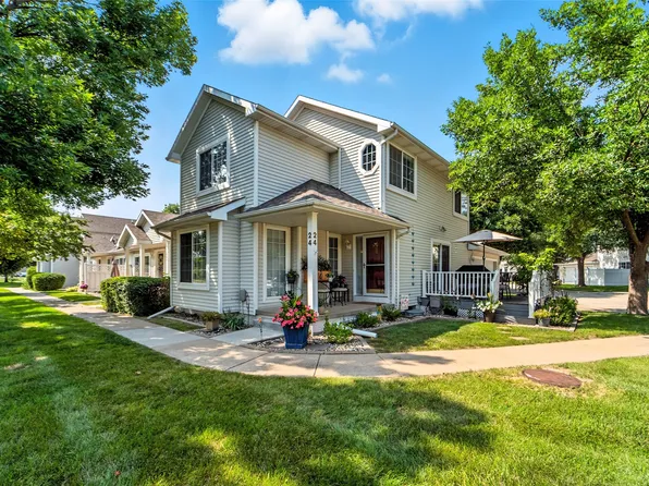 555 SE Laurel St Unit 24, Waukee, IA 50263