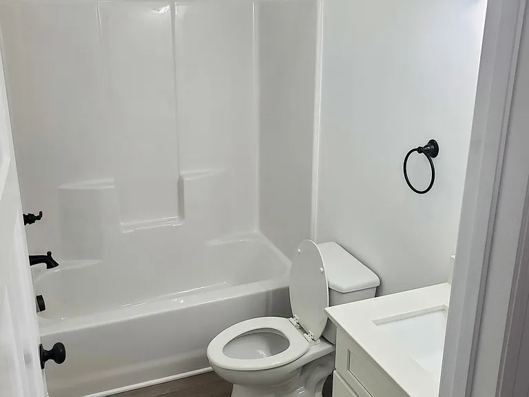 103 Oneal St #E — Photo 6