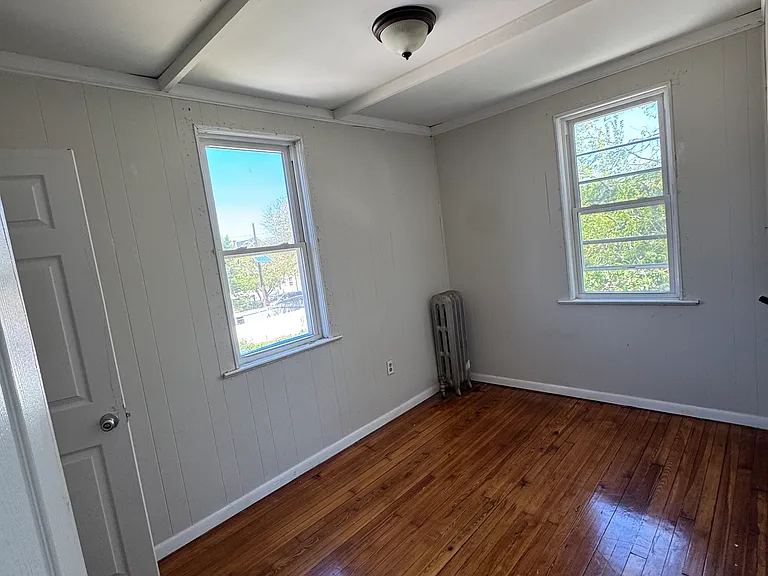 410 Commonwealth Ave — Photo 12