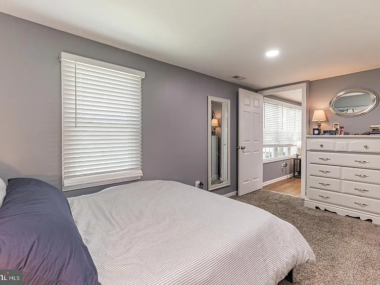 215 W Gloucester Pike — Photo 19