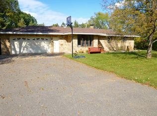 1415 Roberta Dr, Saint Cloud, MN 56301