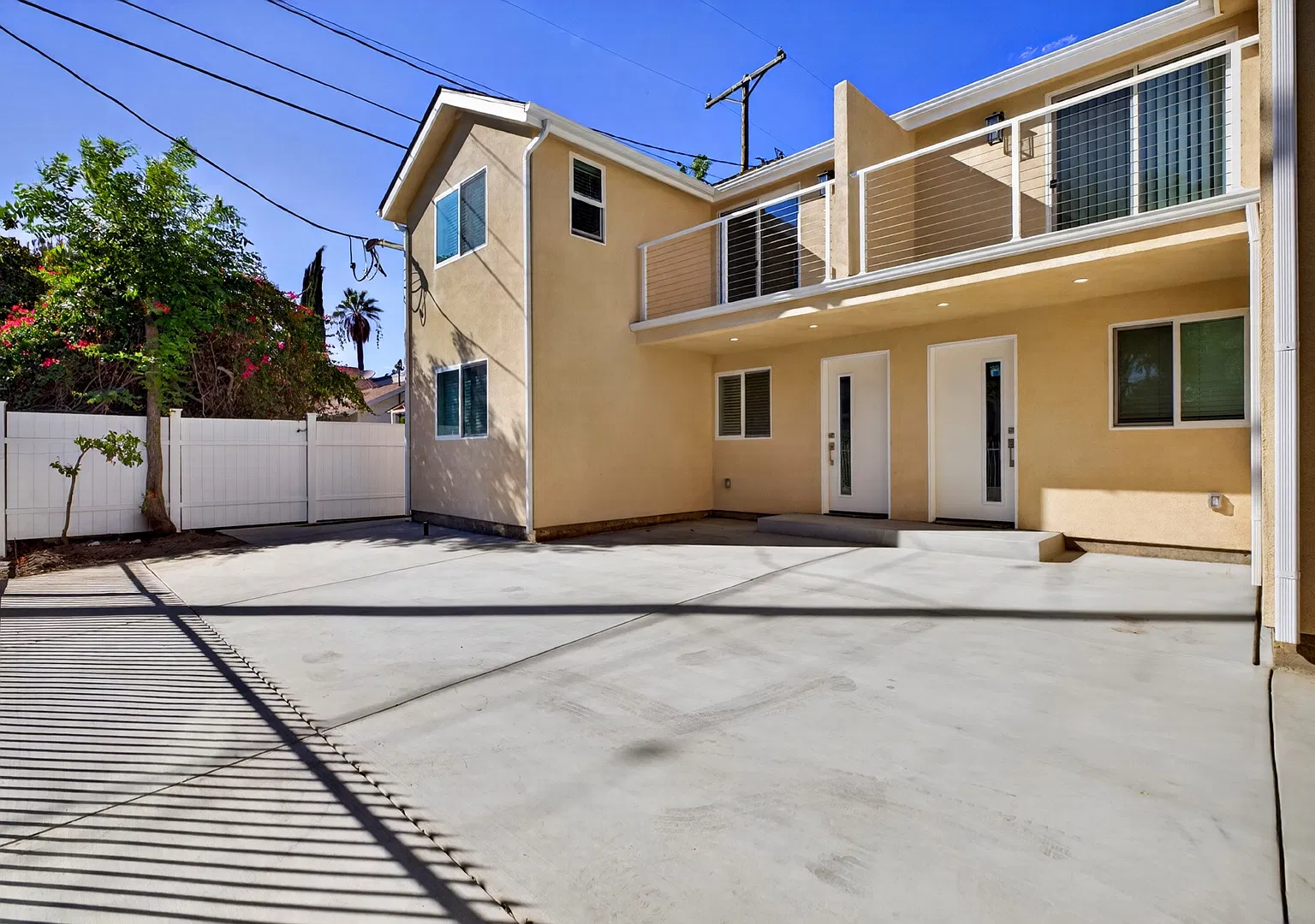 735 S Louise St — Photo 1