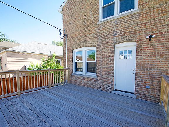 4th image of 5534 S Newland Ave