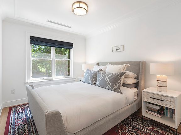 5th image of 110 Putnam Ave #2