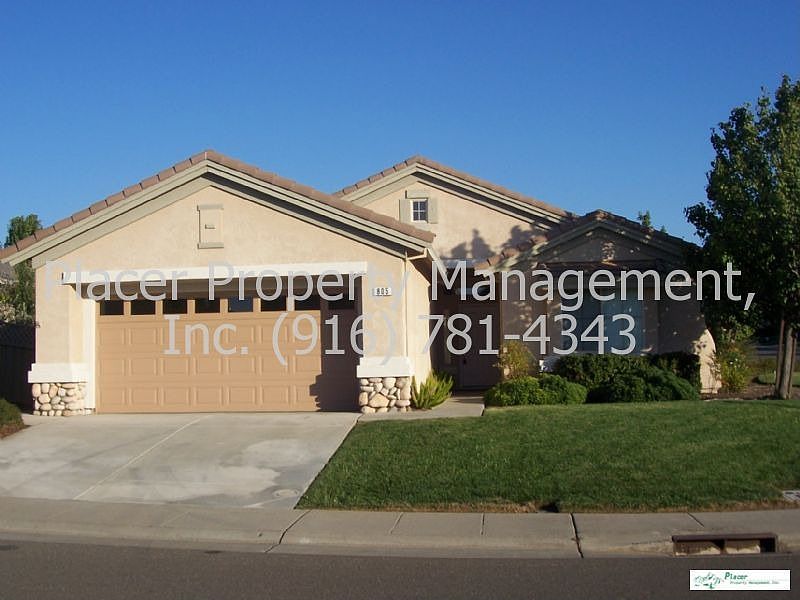 805 Magnolia Lane