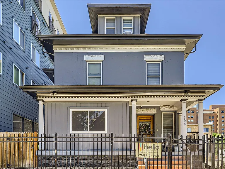 1537 N Pearl St — Photo 1