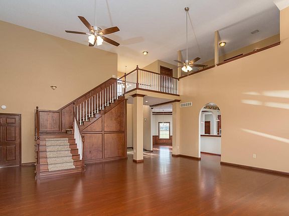 4th image of 9216 Nichols Ln