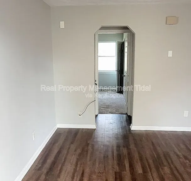 6255 Alexander St #17 — Photo 3